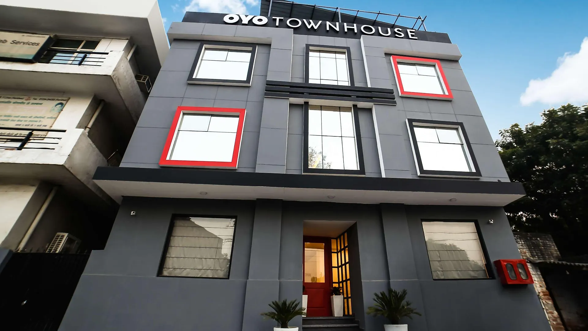 Collection O Townhouse 069 Hotel Gurgaon