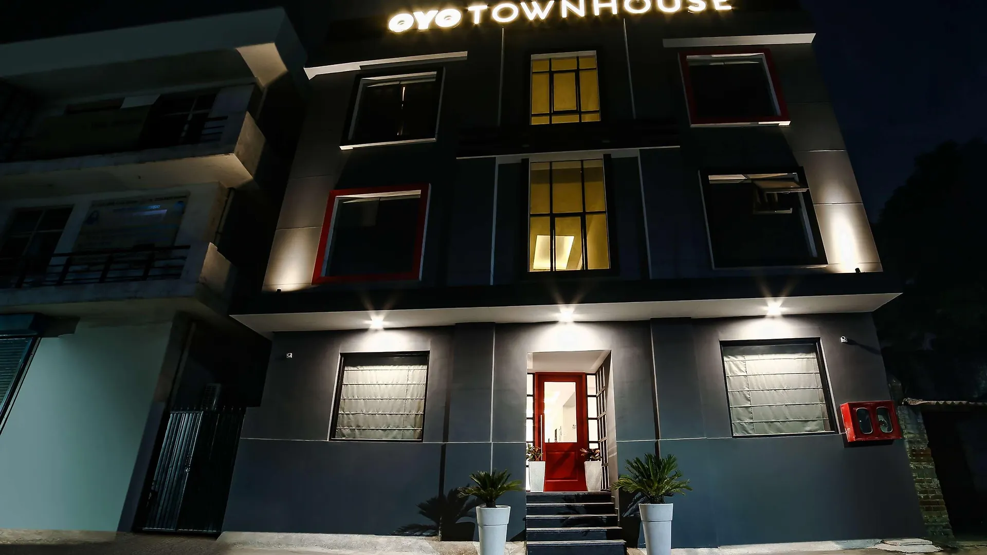 Collection O Townhouse 069 Hotel Gurgaon